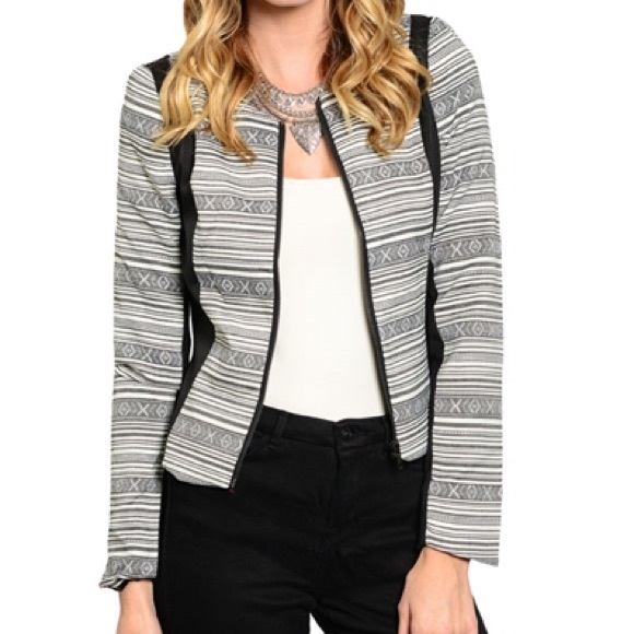 Sweet Xylia Jackets & Blazers - Ivory black patterned jacket